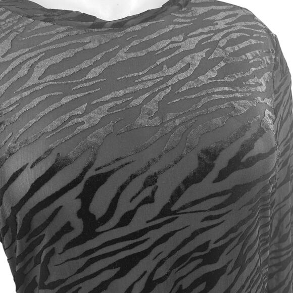 Remi X Revolve Ella Black Animal Tiger Print Velvet Long Sleeve Shirt Top 2XL - Picture 3 of 5
